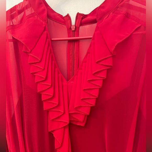 ALYX BELTED DRESS. LIKE NEW! WORN ONCE. SHEATH DRESS WITH RUFFLE ACCENTS. - Picture 6 of 15